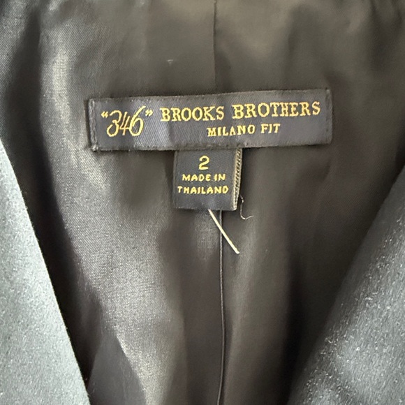 Brooks Brothers Milano Fit Blazer. Size 2. - Picture 4 of 6